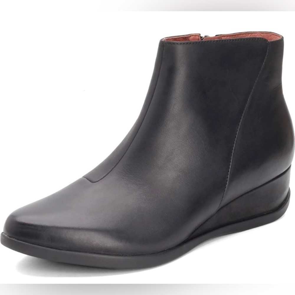 Dansko Serenity sz 37 / 6.5-7 Black leather Waterproof